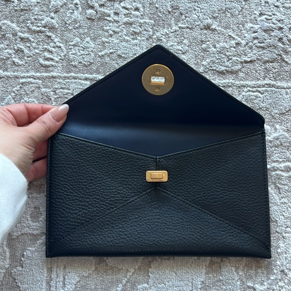Tory Burch envelope clutch black leather - Picture 3 of 6